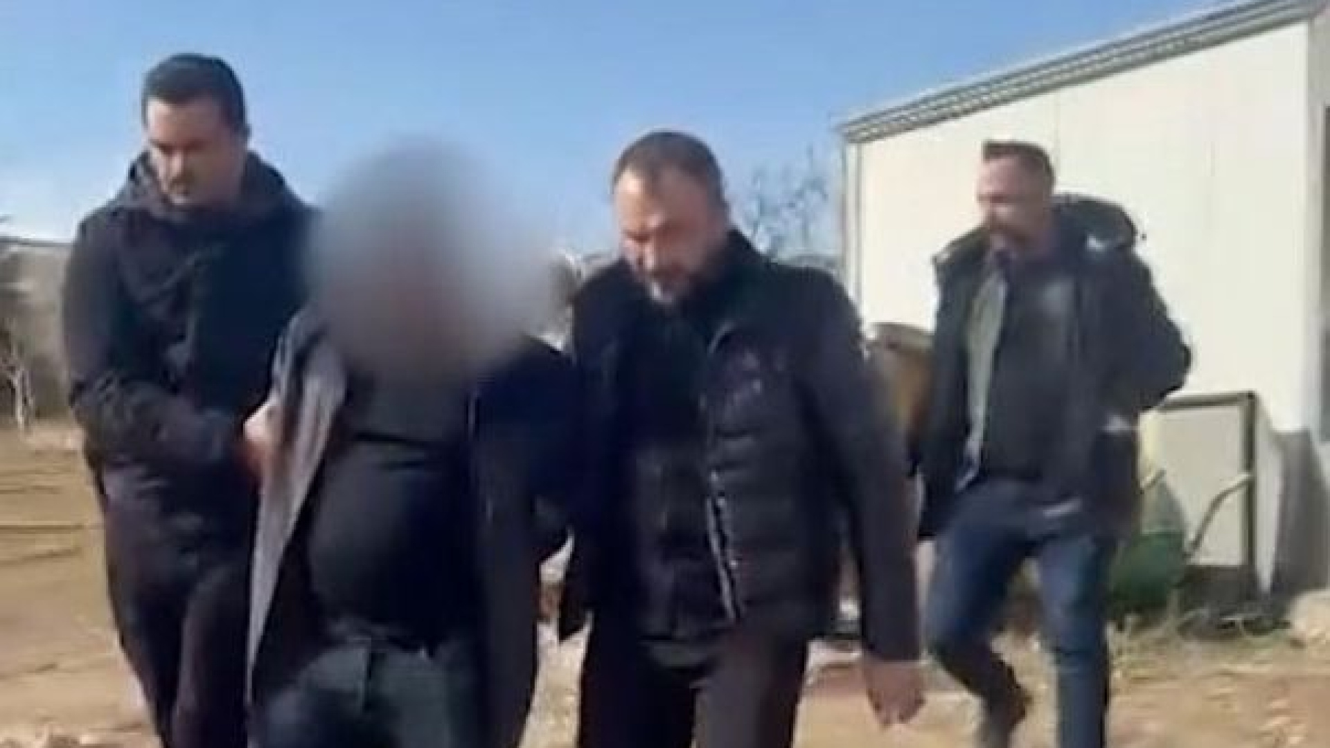 Konya'da Yakalanan Ö.S., Kadın Kıyafetleri Giyip Sürekli Adres Değiştirmiş