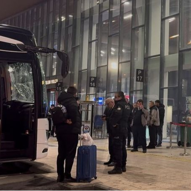 Terminalde otobüs çocuğa çarptı