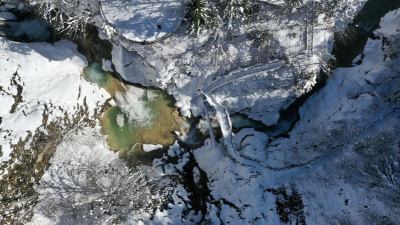 Haziranda rengi değişiyor! Beyaz örtüyle kaplandı