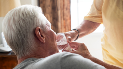 Yaşlılarda kronik susuzluk demansa neden olabiliyor