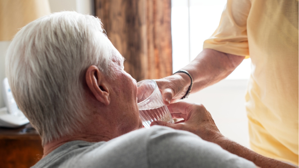 Yaşlılarda kronik susuzluk demansa neden olabiliyor