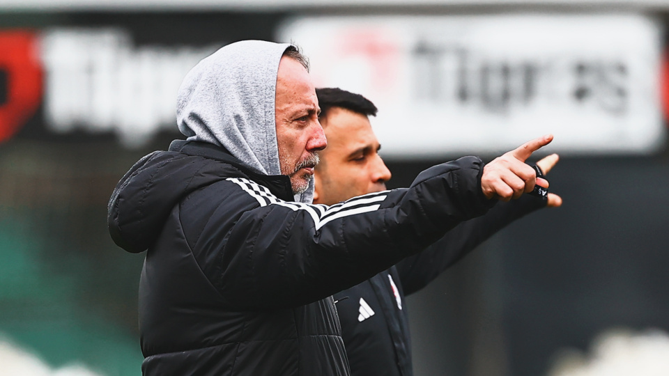 Beşiktaş, kondisyon ve taktik çalıştı
