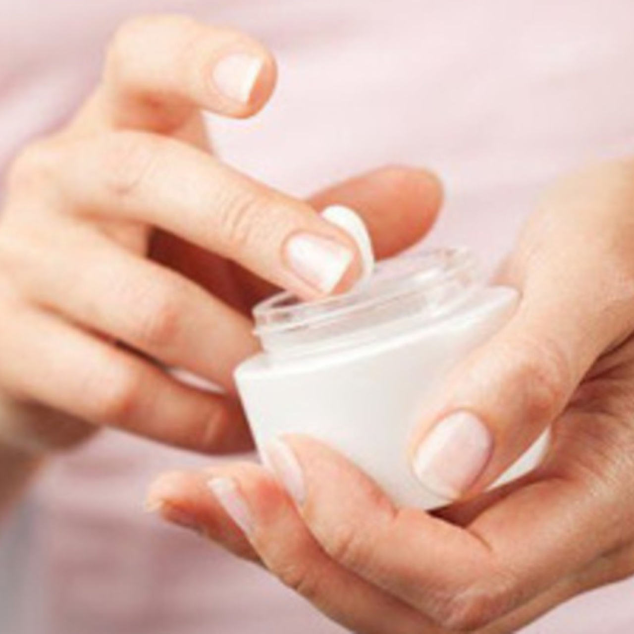 Krem sürmek orucu bozar mı?