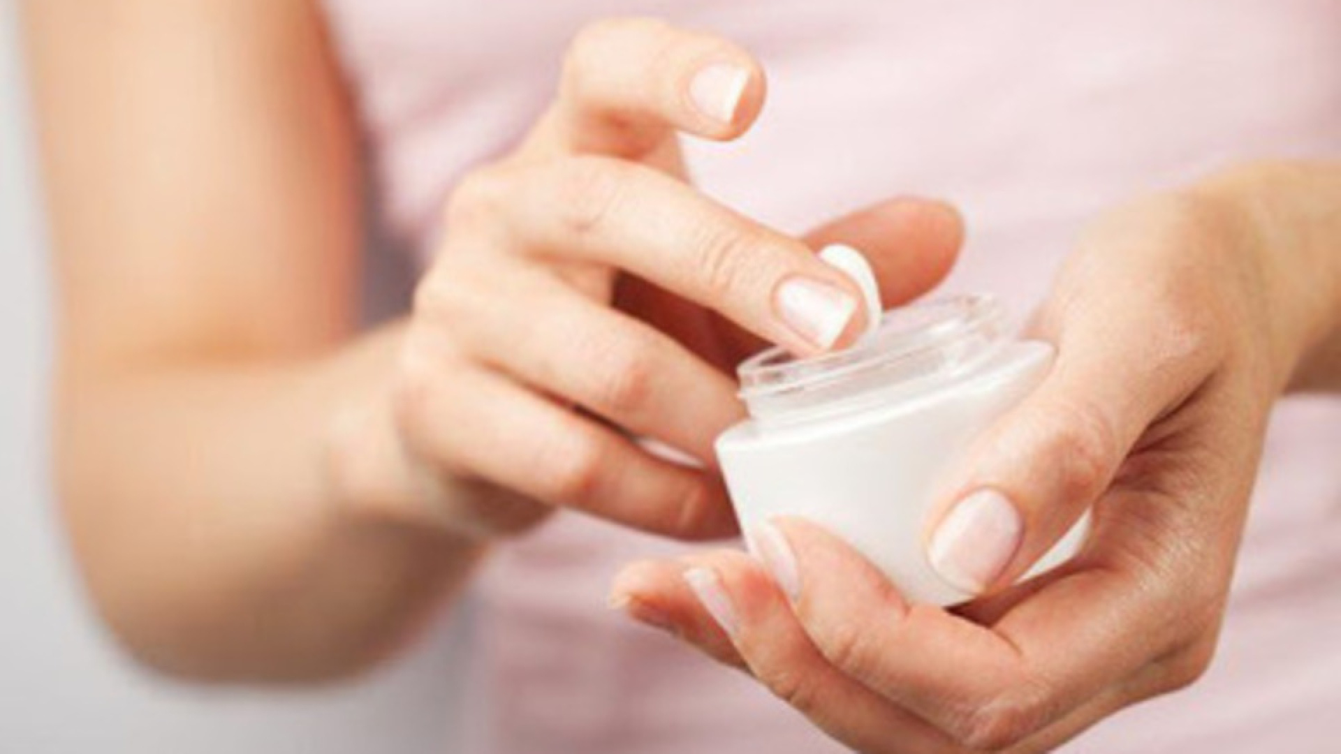 Krem sürmek orucu bozar mı? Diyanet'e göre oruçluyken krem sürmek orucu bozar mı?