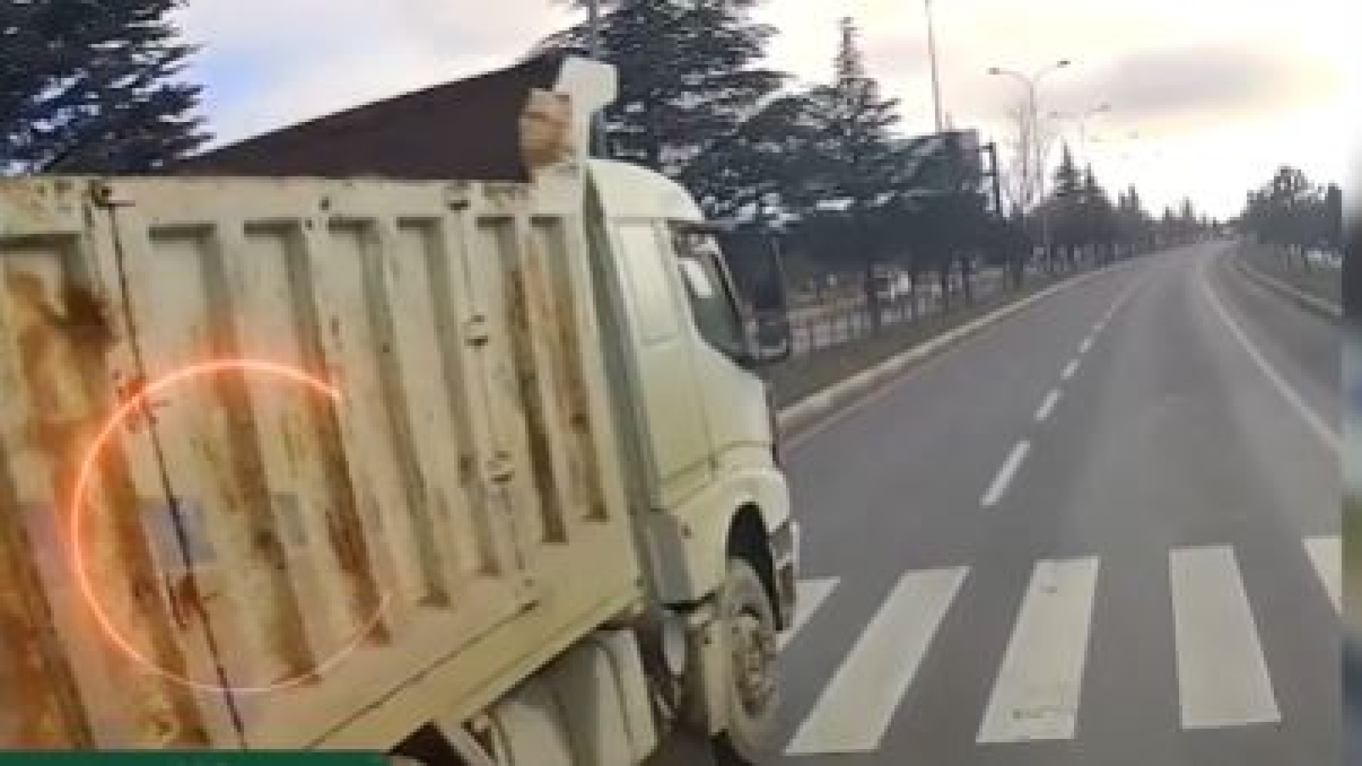 Yaya geçidinde facianın eşiğinden dönüldü! Bakan Yerlikaya: Gereği yapıldı