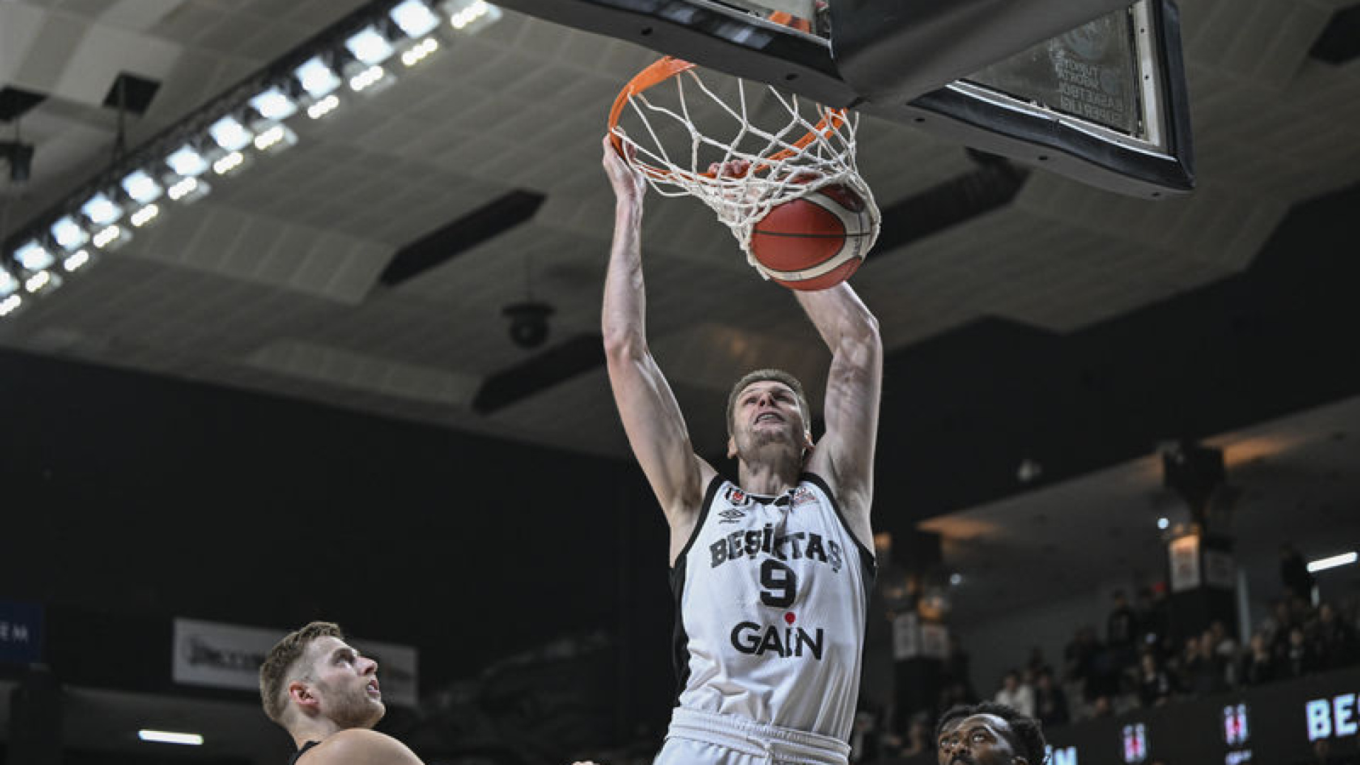 Beşiktaş GAİN, Mersin Spor'u 84-59 Yenerek Süper Lig'de Galibiyet Serisine Döndü