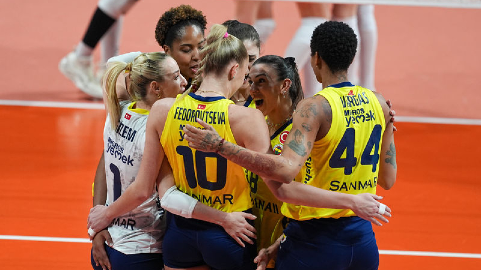 Fenerbahçe Medicana, Sultanlar Ligi Derbisinde Eczacıbaşı Dynavit'i 3-1 Mağlup Etti
