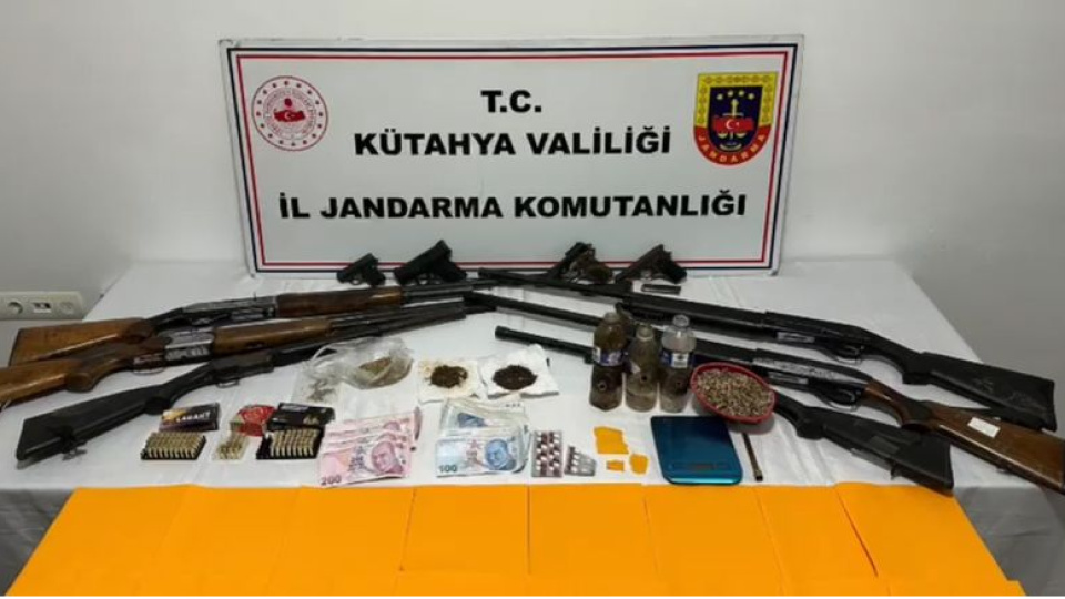 Uyuşturucu ve silah operasyonu: 14 gözaltı