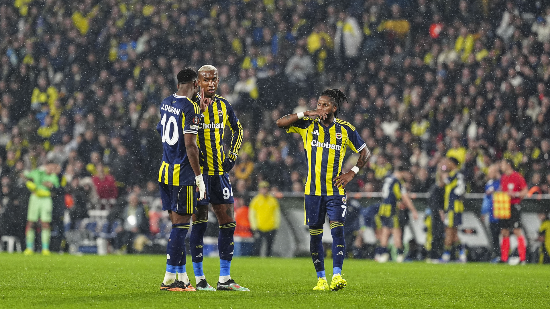 Fenerbahçe, Göztepe'yi Sahasında Ağırlıyor: Tedesco'nun 11'i ve Maçın Tüm Detayları