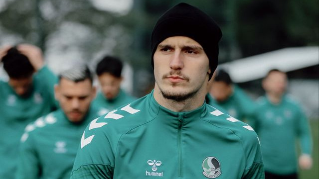 Sakaryaspor 5 futbolcuyu renklerine bağladı!