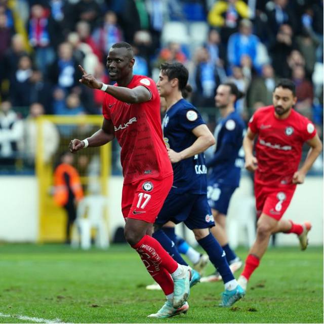 Çorum FK, Sarıyer'i penaltı golleriyle geçti!