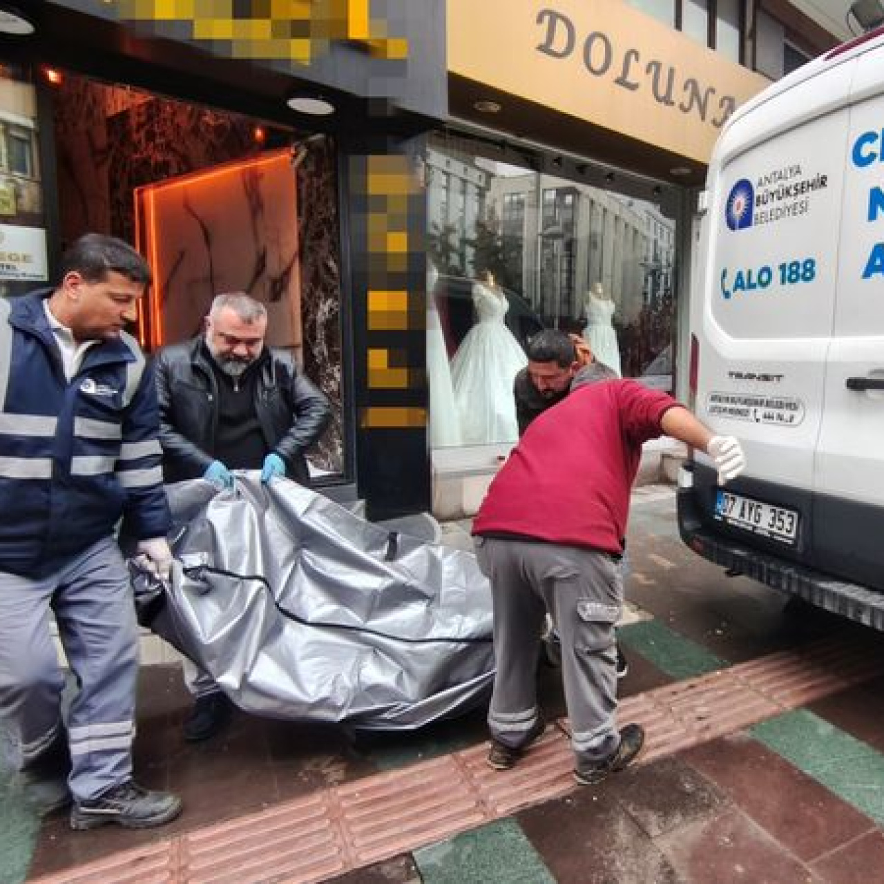 Kaldığı otel odasında ölü bulundu
