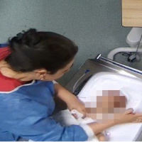 Bebeğe şiddette hemşire polise teslim oldu!