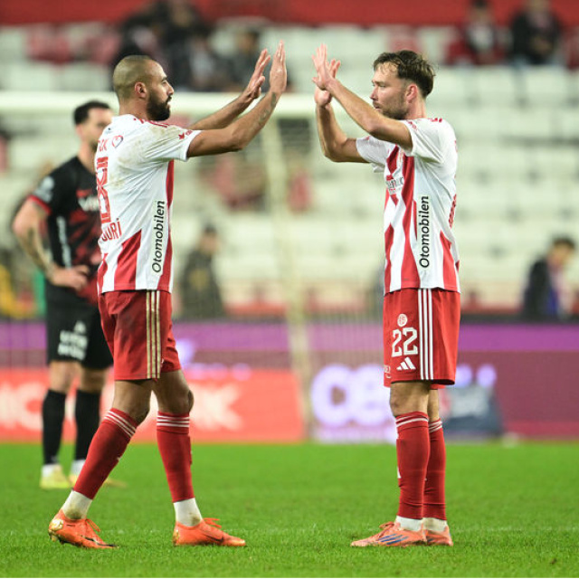 Antalyaspor, galibiyet hasretine son verdi!