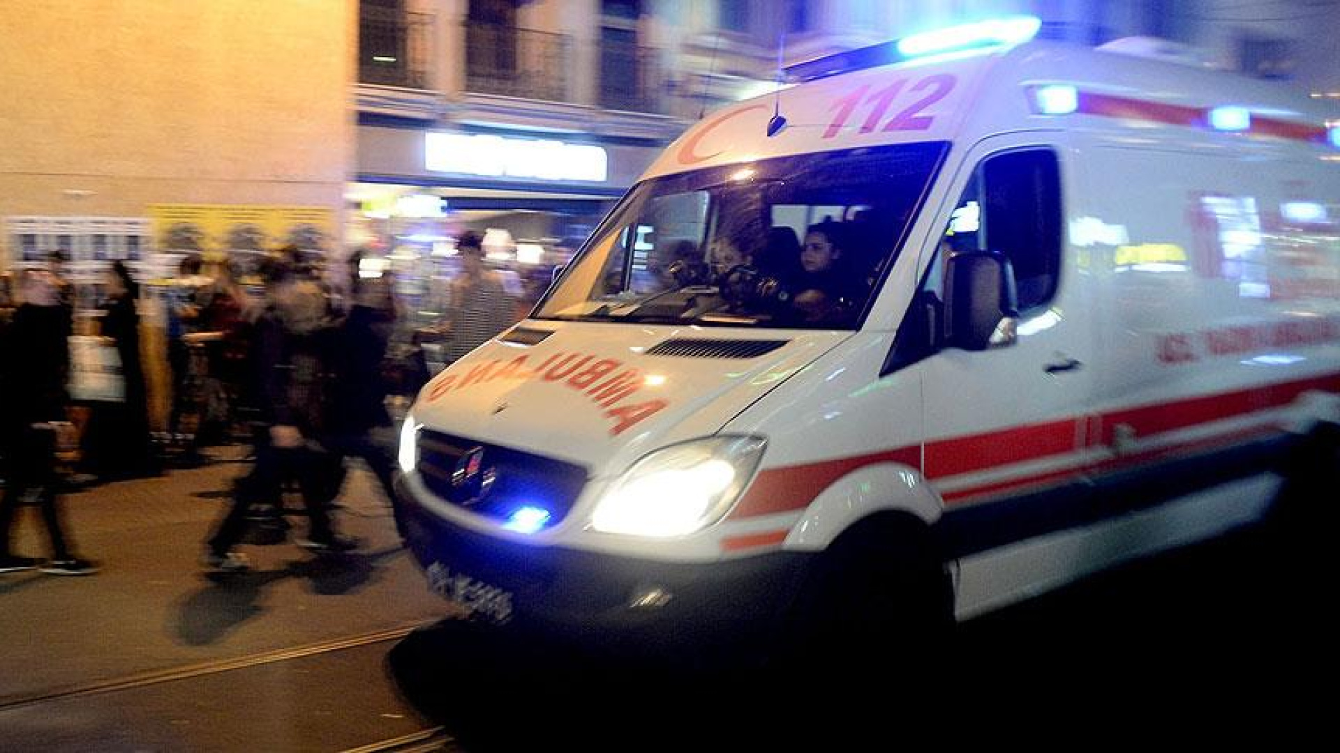 Mersin Tarsus'ta Havaya Açılan Ateş Sonucu Balkonda Vurulan Suriyeli Genç Hayatını Kaybetti