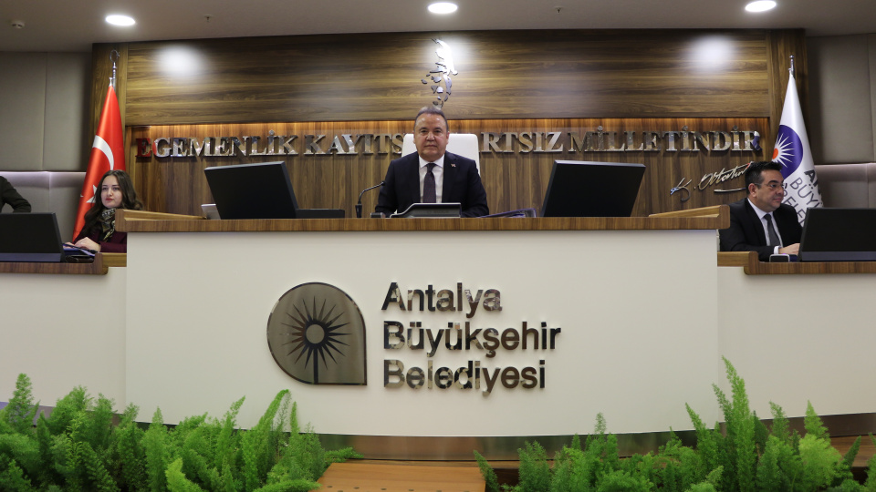 Antalya Büyükşehir Belediyesi'nde 41 kişi için yolsuzluk iddianamesi