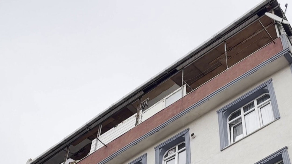 İstanbul'da dehşet! Polis eve girdi 3 kişiyi ölü buldu!