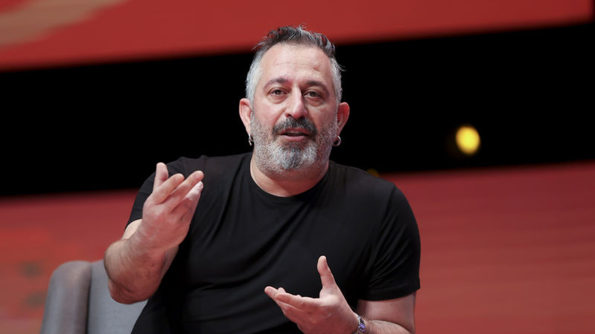 Cem Yılmaz ve Nedim Saban'dan Nezaket Diyaloğu: 'Hasret Duyduğum Bir Şeydi'