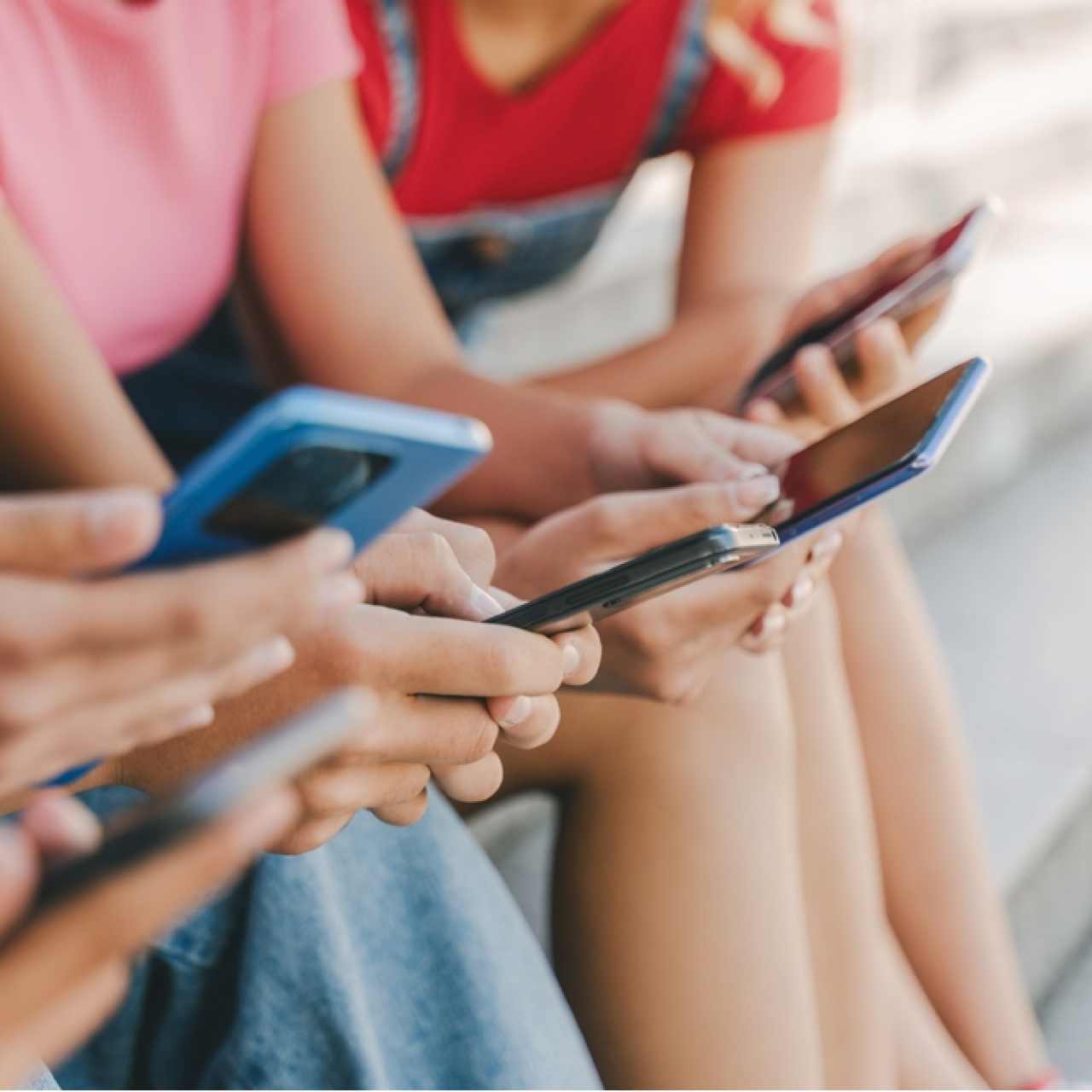 Fransa da sosyal medya yasağı için harekete geçti