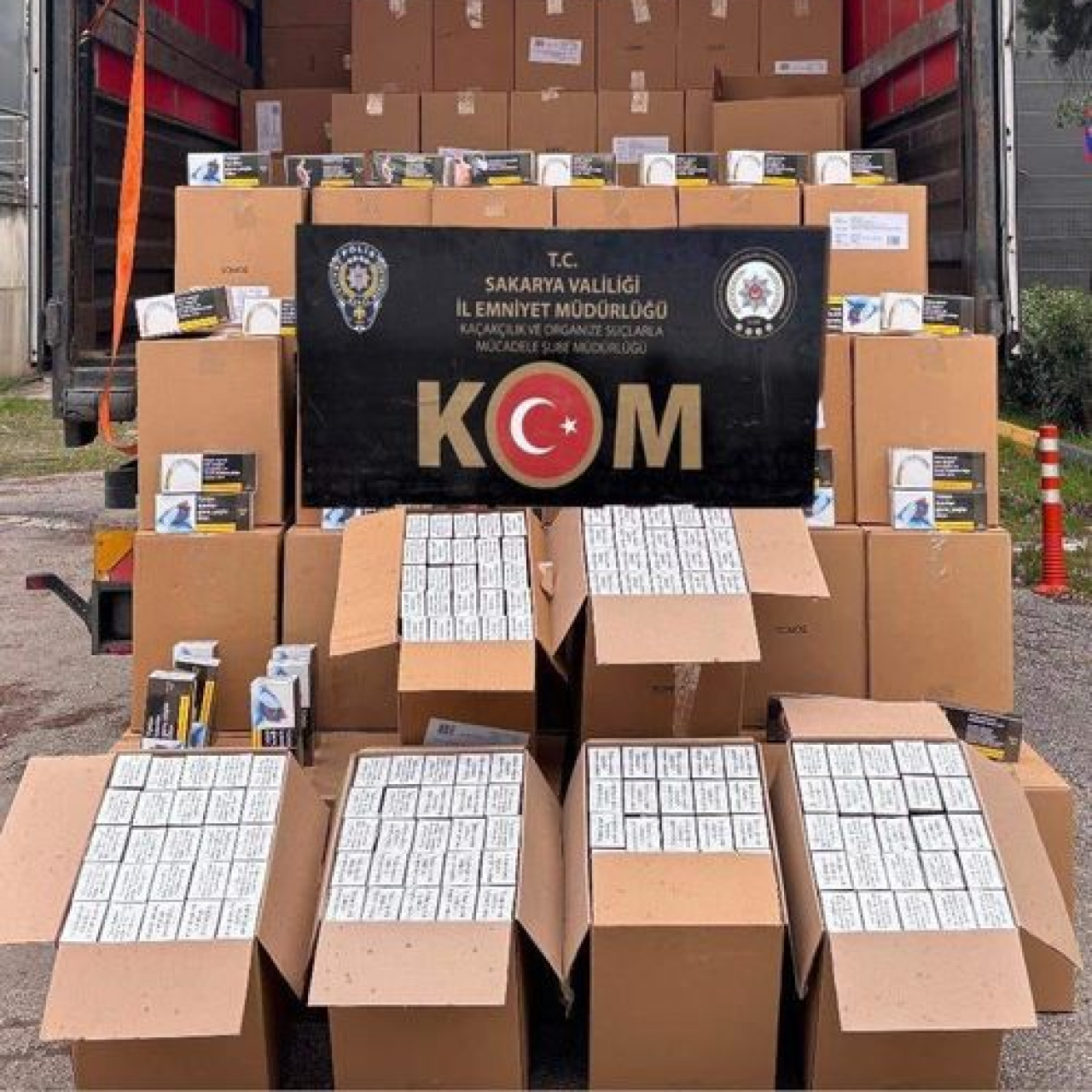 6 milyon kaçak makaron ele geçirildi