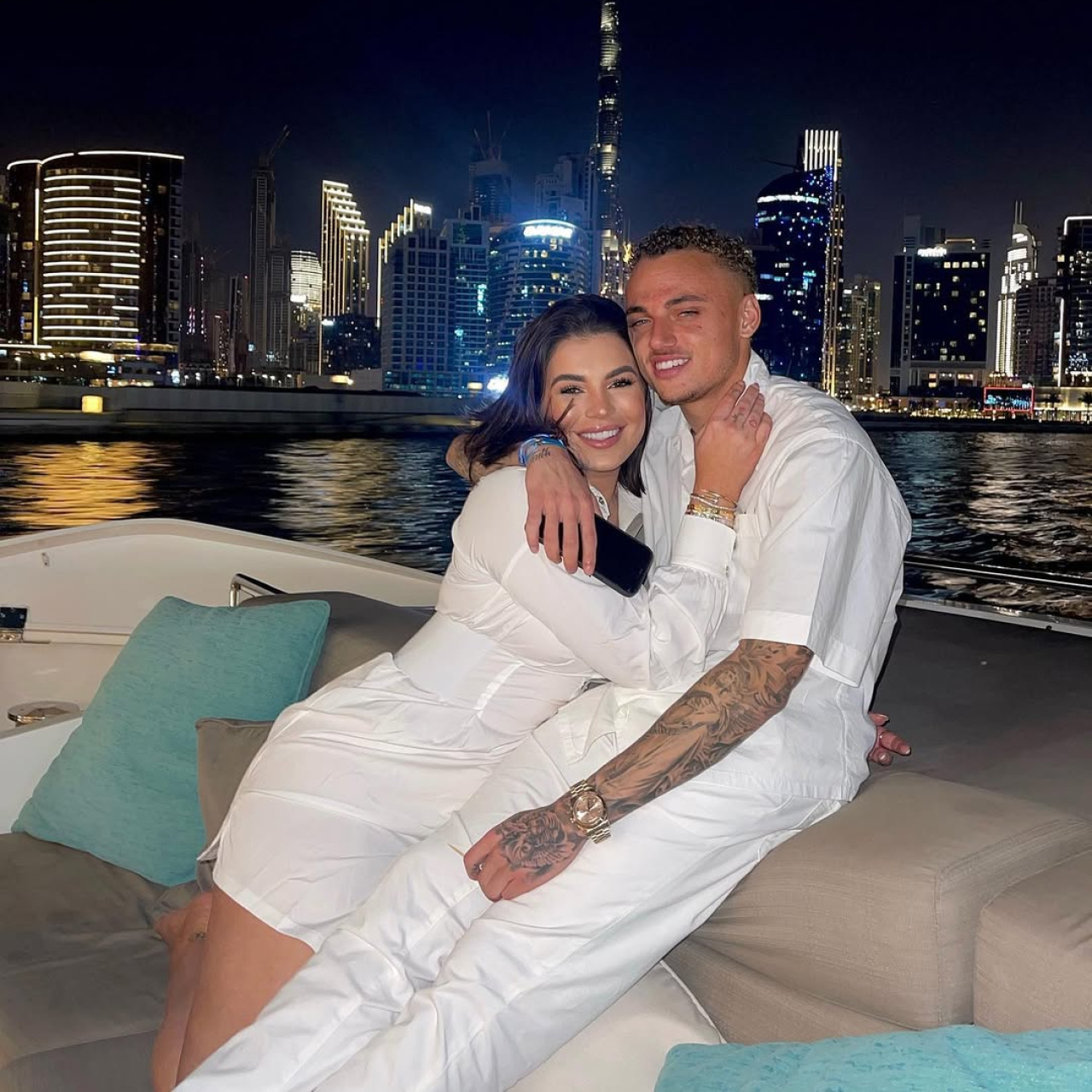 Yeni yenge merak edildi