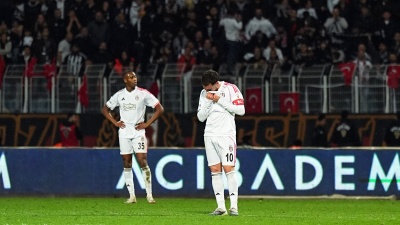 Beşiktaş taraftarından istifa çağrısı!