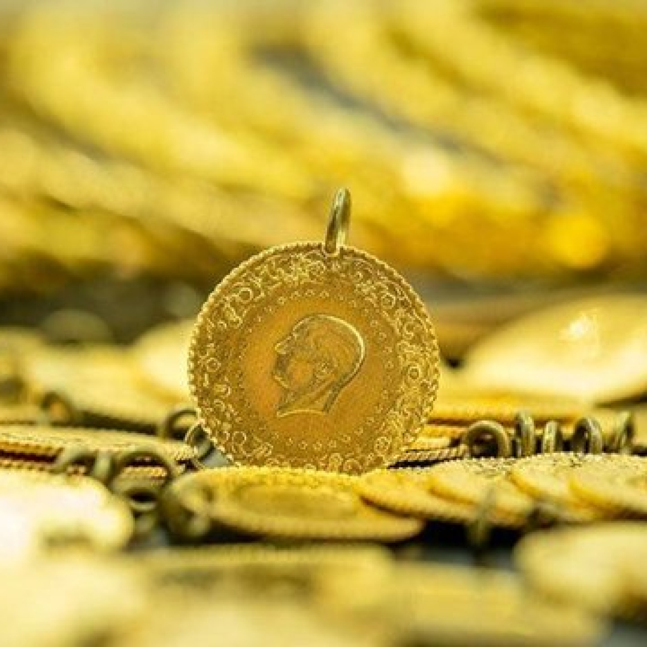 Altın haftaya rekorla başladı