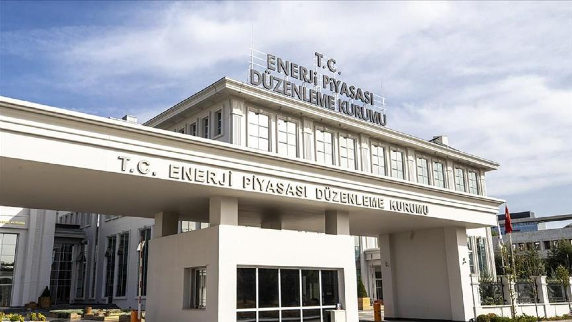 EPDK Elektrik Bağlantılarında Dijital Dönüşümü Başlattı: Yeni Yönetmelik Yürürlükte