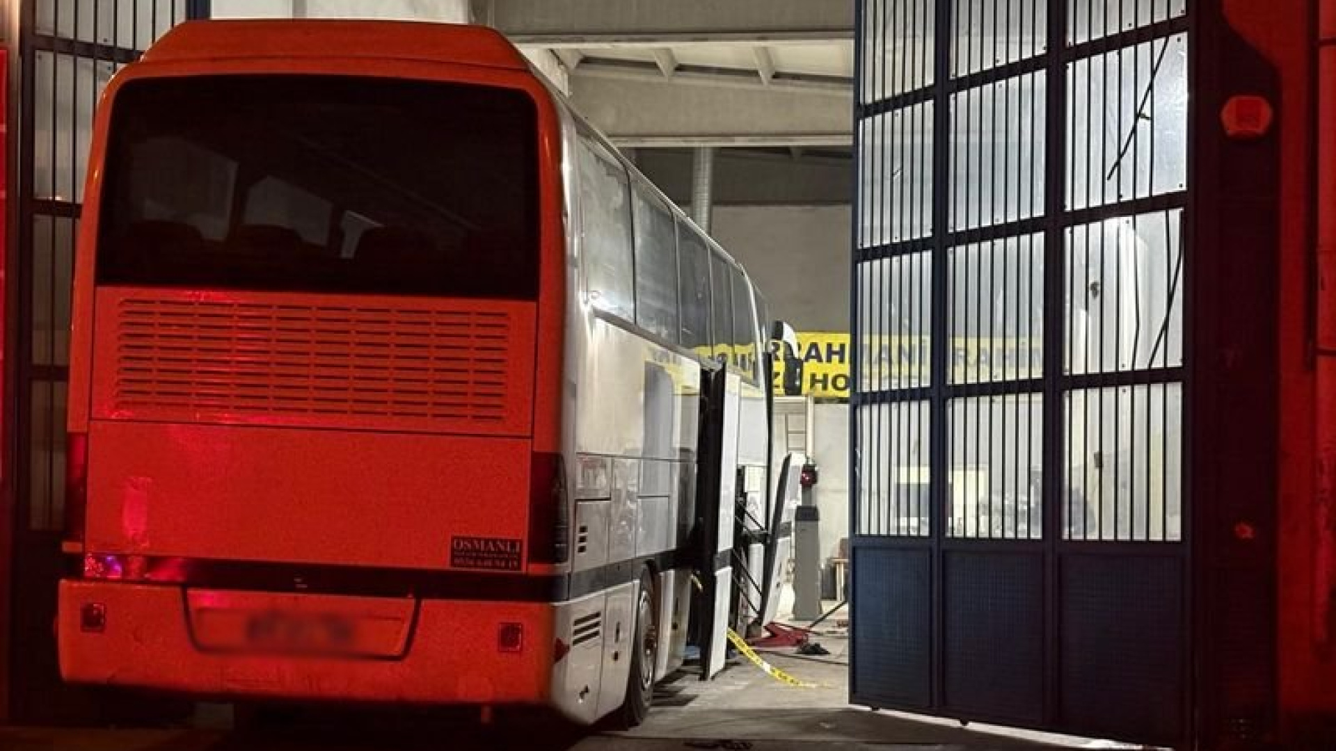 Kayseri'de bakımını yaptığı otobüsün altıda kalan işçi öldü | Son dakika haberleri