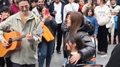 'Aşkın Olayım' ile sokağa indi