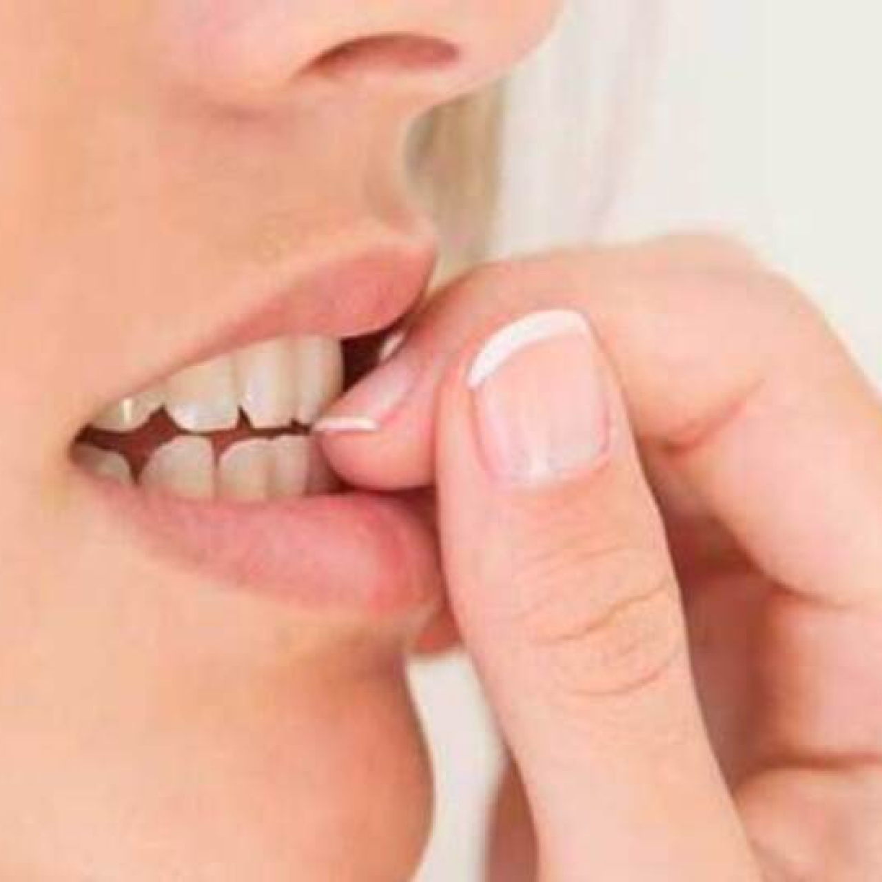 Tırnak yemek orucu bozar mı?