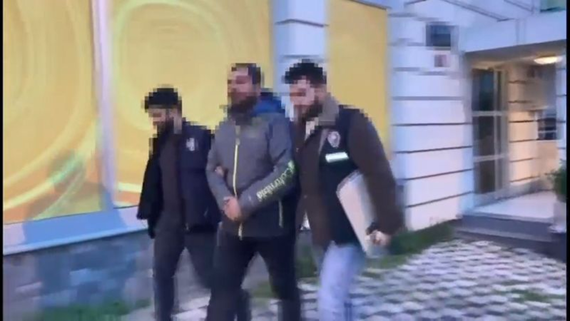 İstanbul'da Yasa Dışı Bahis Operasyonu: 14 Kişi Gözaltında, 600 Milyon Liralık Para Hareketi