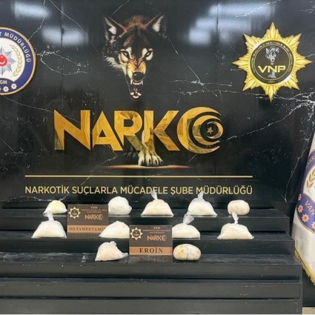 Araçtan 10 kilo 720 gram uyuşturucu çıktı