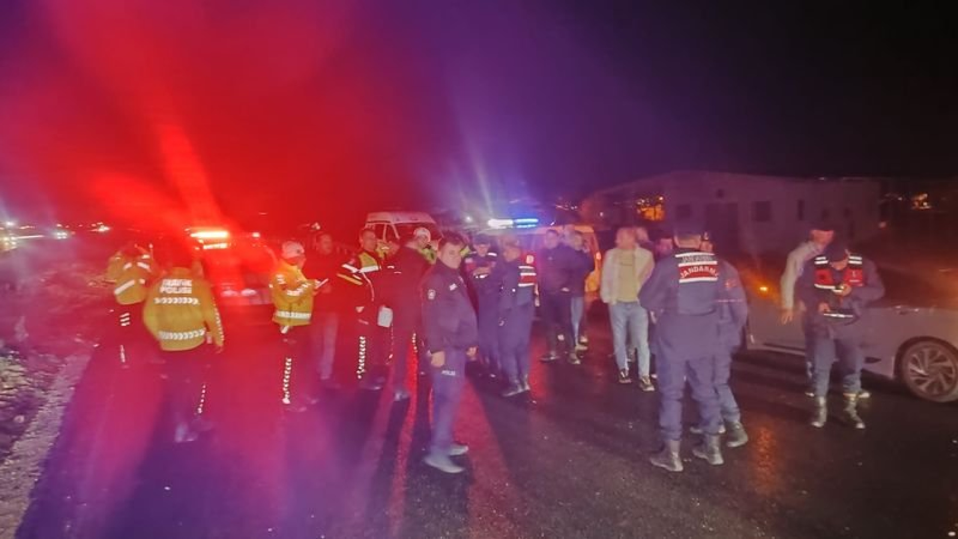 İzmir Ödemiş'te Otomobilin Çarptığı Avukat Taylan Hallıoğlu Hayatını Kaybetti