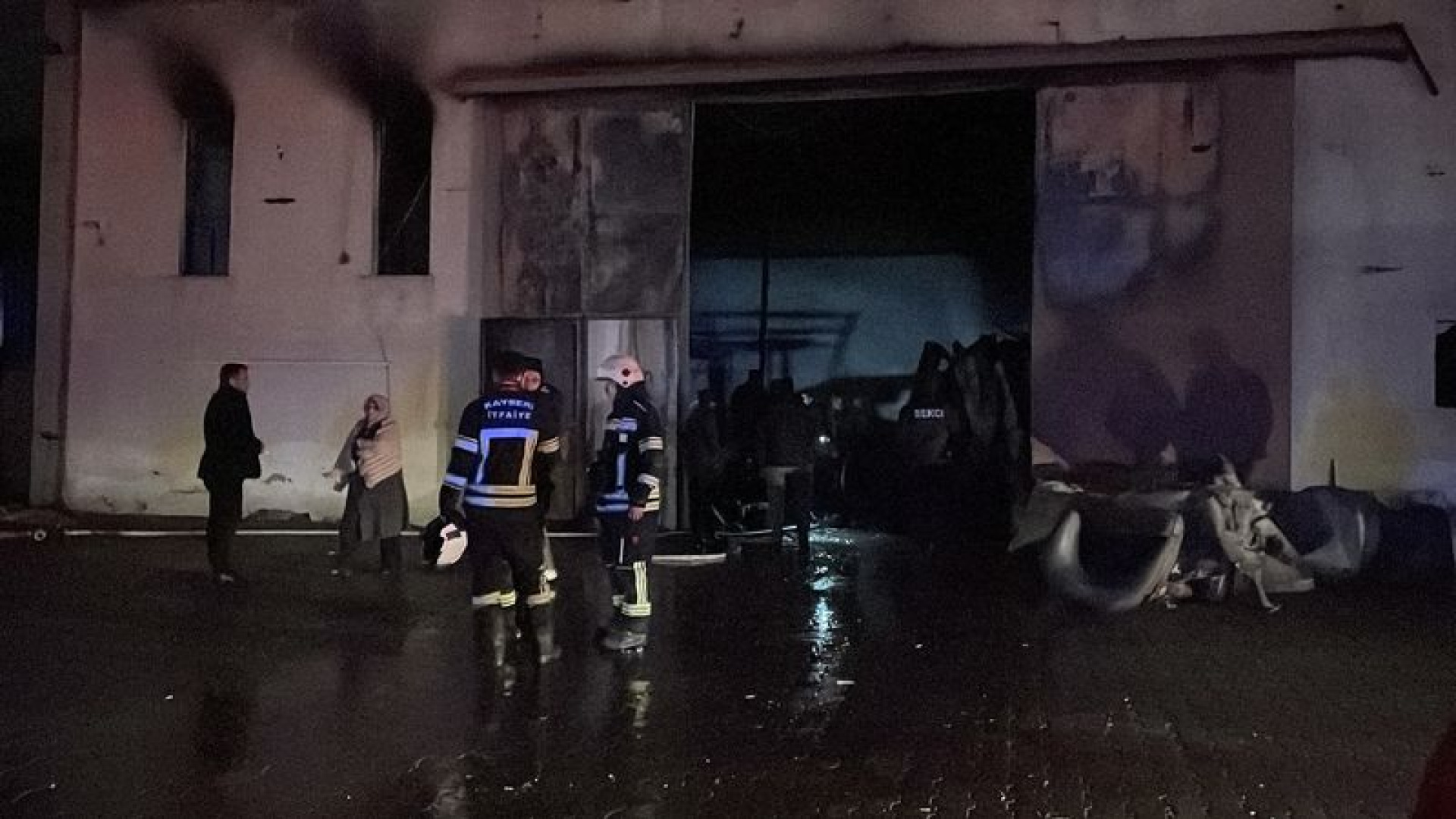 Kayseri'de mobilya fabrikasında yangın | Son dakika haberleri