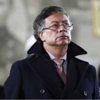 Petro'dan Maduro çağrısı