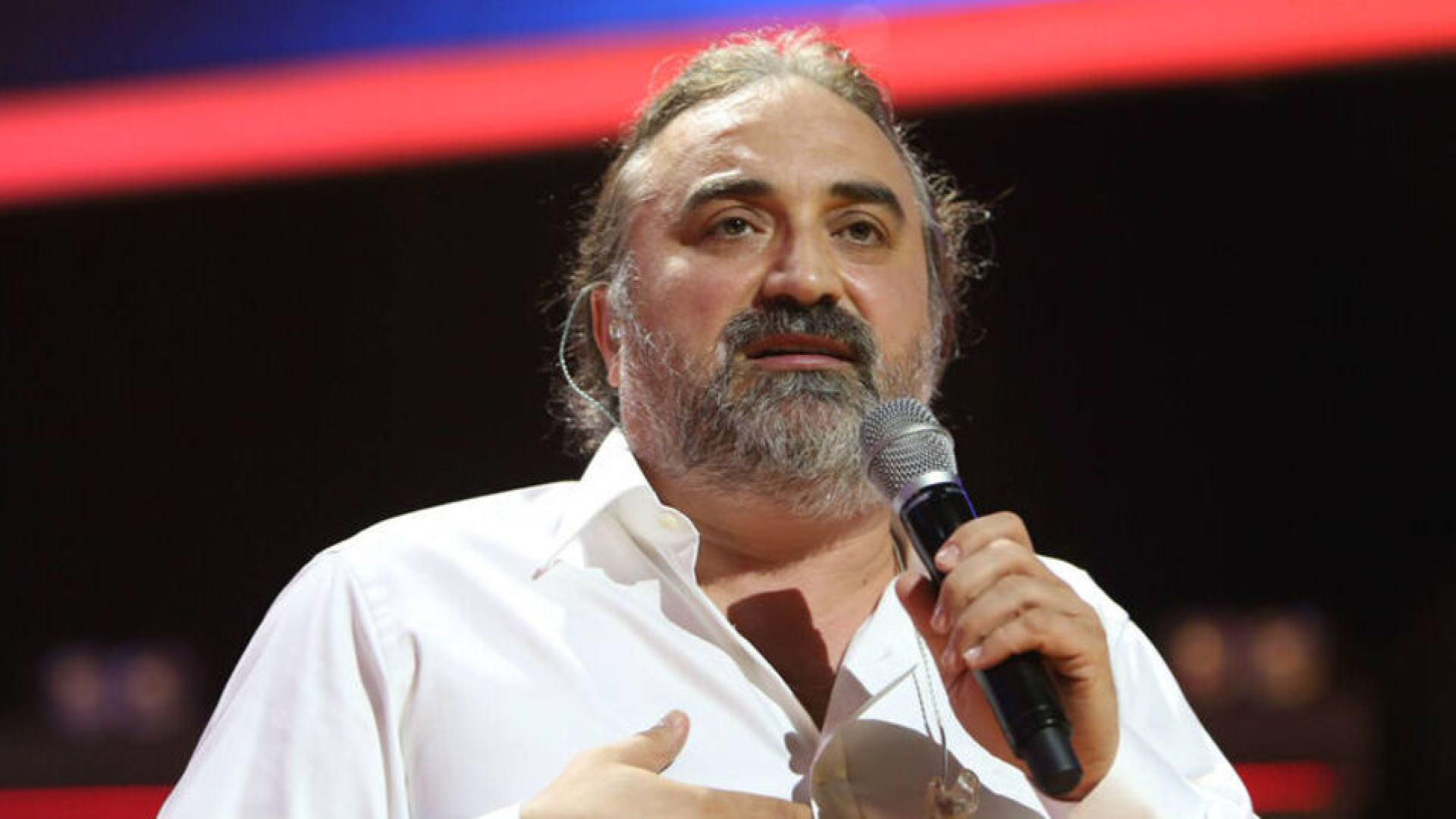 Volkan Konak, İstanbul Devlet Modern Folk Müzik Topluluğu'nun Konseriyle Anıldı