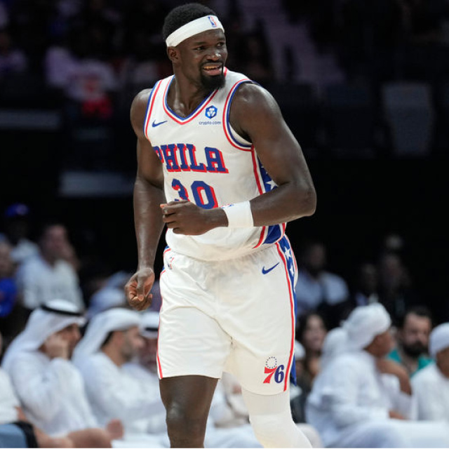 Adem Bona'lı Philadelphia, Milwaukee'yi devirdi