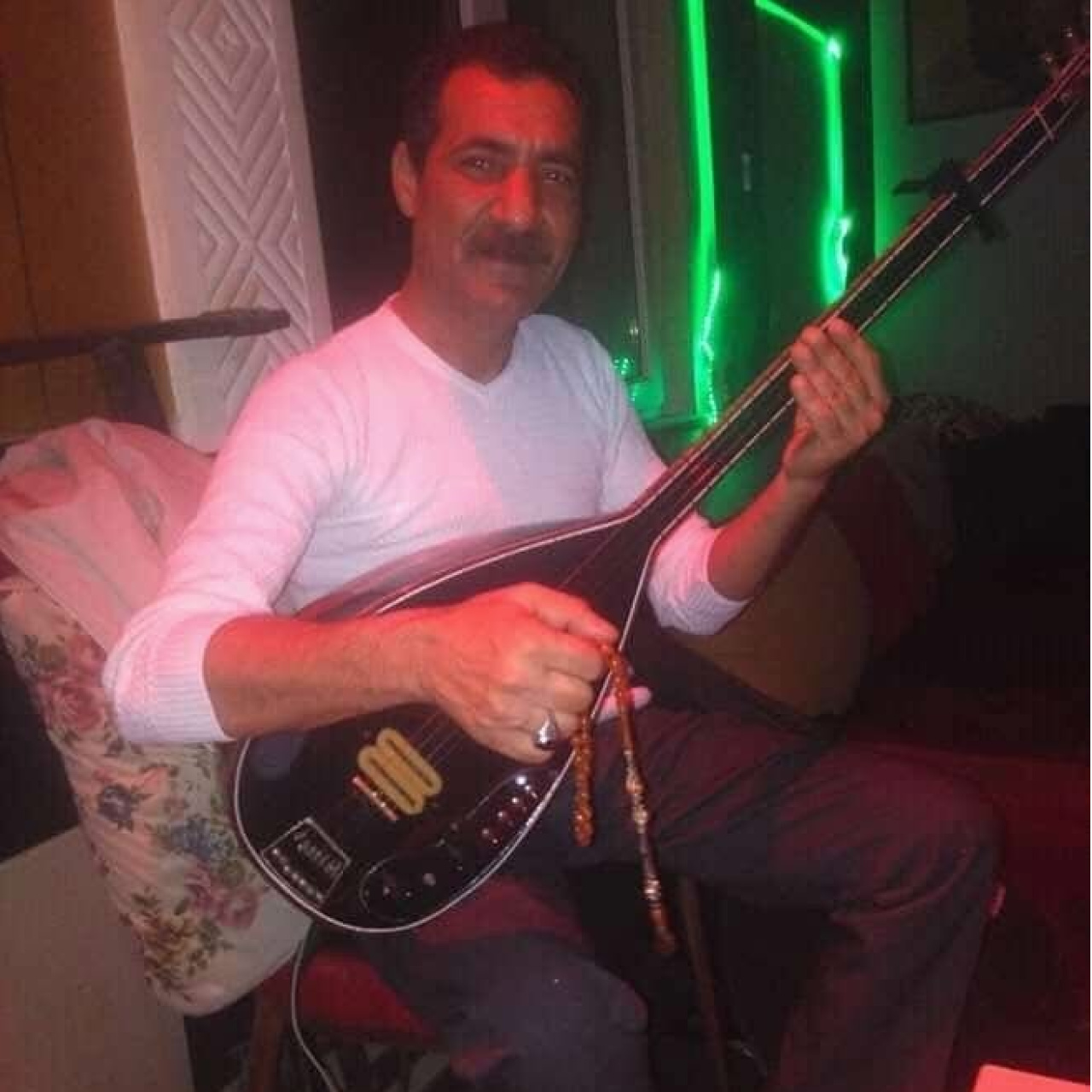 3 çocuk babası müzisyenin şüpheli ölümü!