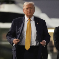 Trump: İran'a dev bir donanma yolladık