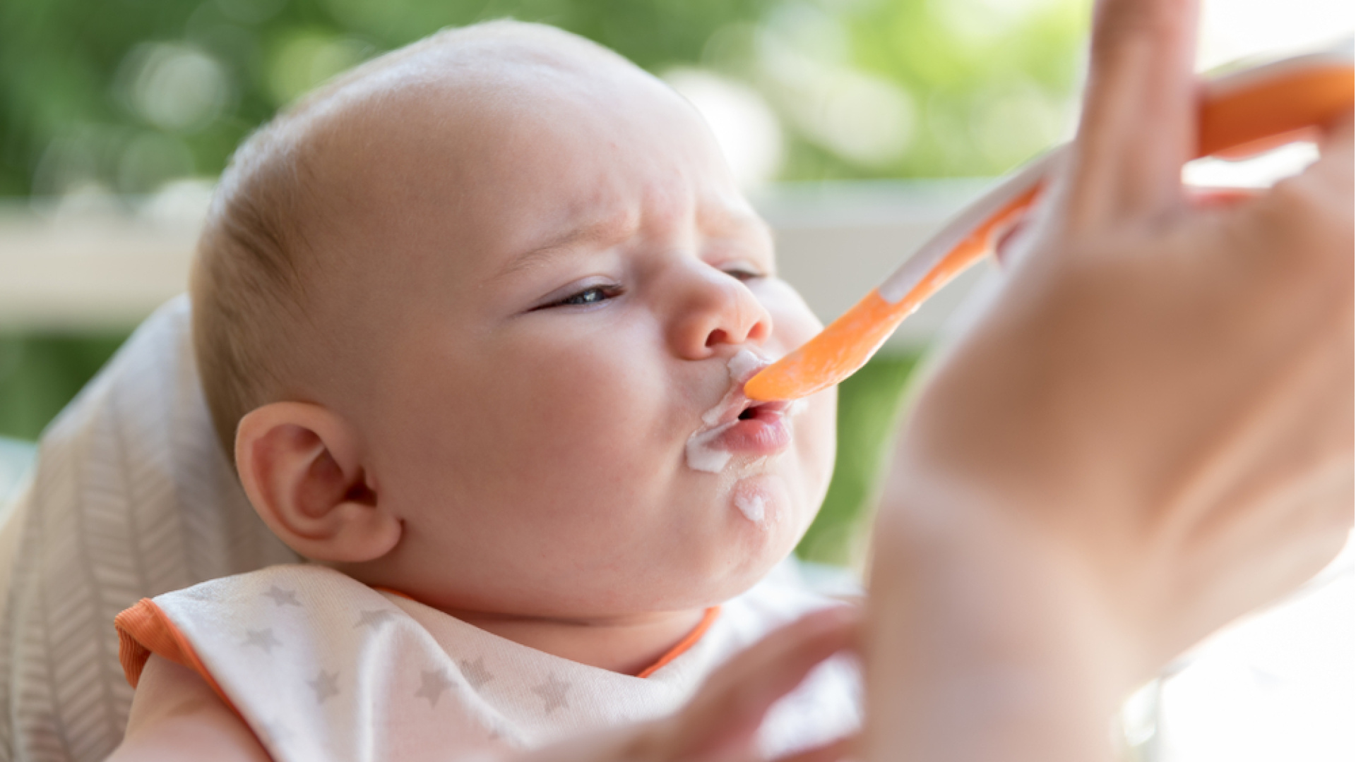 Masum görünüyor ama tehlikeli: 1 yaş altı bebekler için yasaklı gıdalar