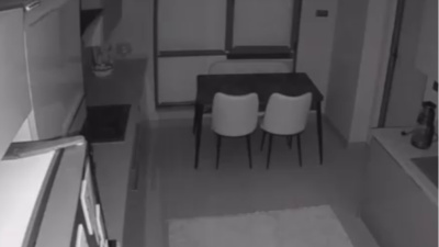 Yeni yapılan binanın tavanı çöktü