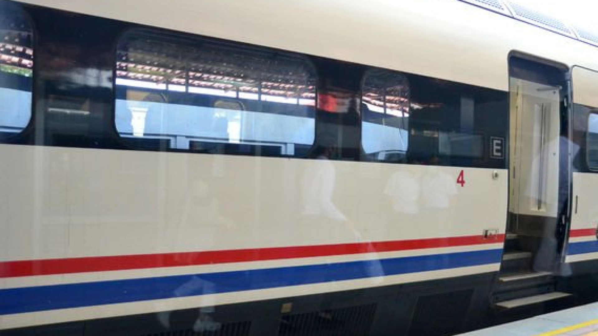 Tren garında kelepçe! Avukat 1 kilo uyuşturucuyla yakalandı! | Son dakika haberleri