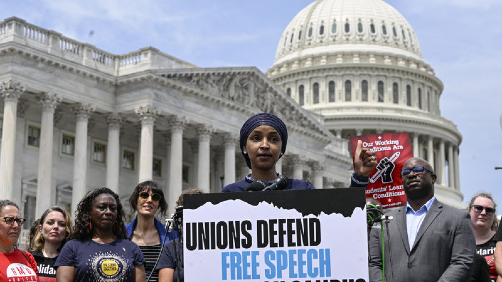 Somali asıllı Temsilciler Meclisi üyesi Omar: Trump hakkımda konuştukça, ölüm tehditleri artıyor | Dış Haberler