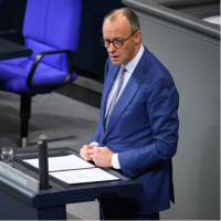 Almanya'dan Trump'a: Avrupa kendini savunur