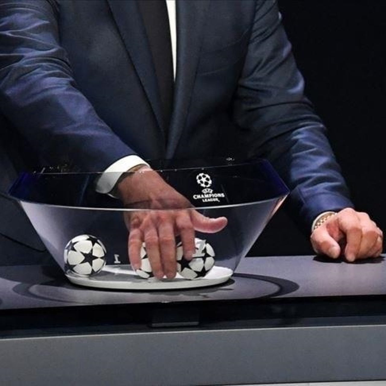 Şampiyonlar Ligi play-off turu kura çekimi ne zaman?