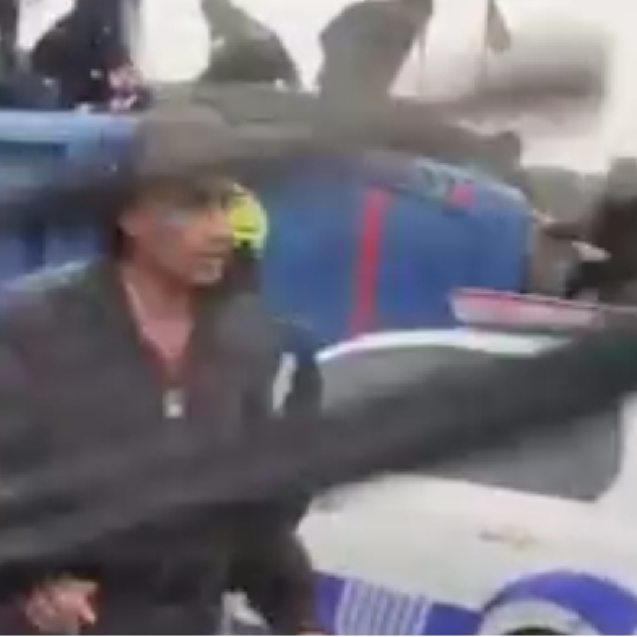 Cezaevi aracı devrildi! Yaralılar var!