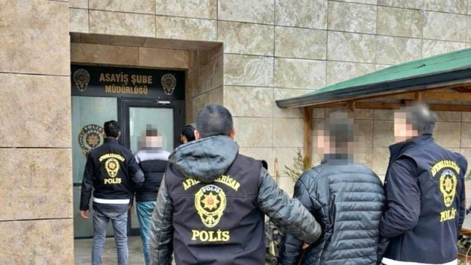 Yapay zeka operasyonu: 17 gözaltı