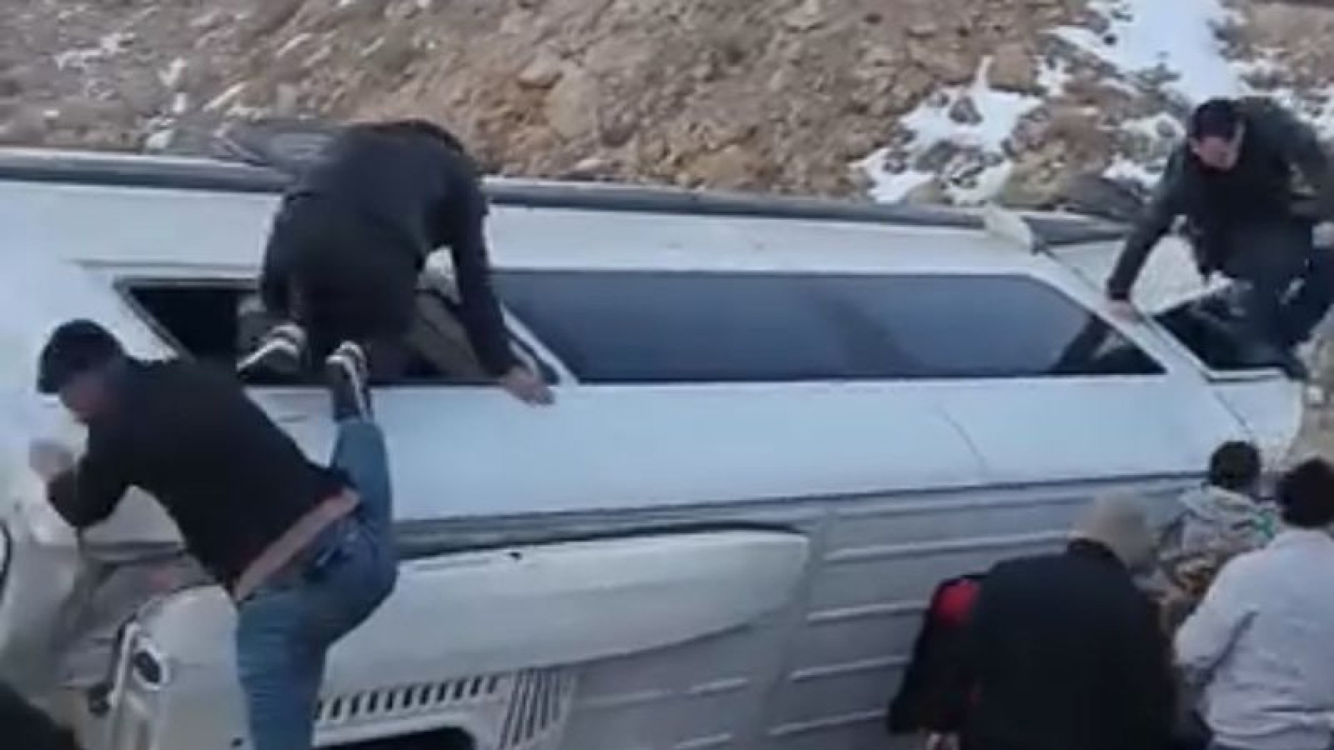 Gaziantep'te İşçi Servisi Devrildi: 10 Kişi Yaralandı