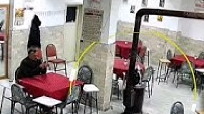 Kolonya döktüler, çakmak çaktılar!